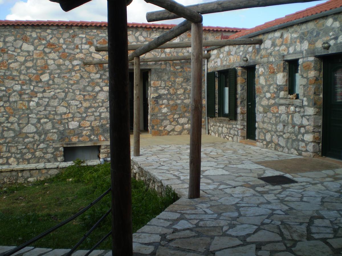 Arachovitika Kalivia Hotel Karyes Luaran gambar