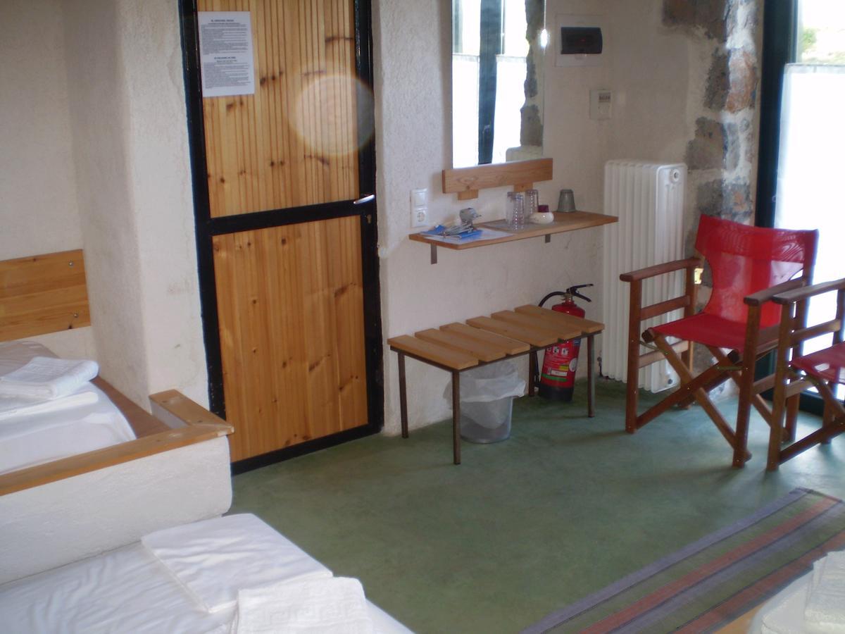 Arachovitika Kalivia Hotel Karyes Bilik gambar