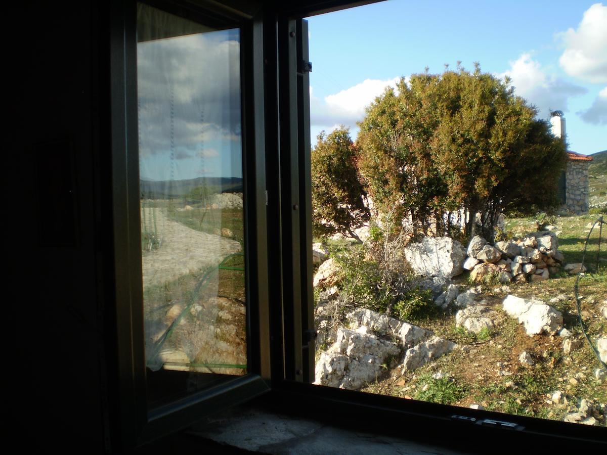 Arachovitika Kalivia Hotel Karyes Luaran gambar